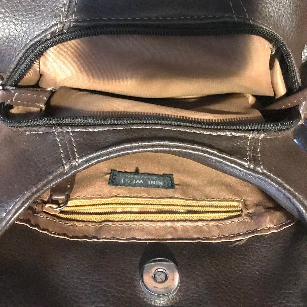 VINTAGE NINE WEST POCKETBOOK - Picture 6 of 6